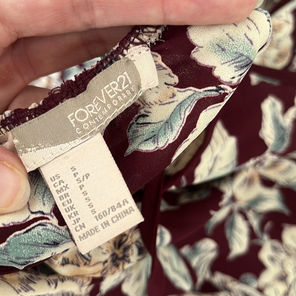 Floral Backless Maxi Dress - Picture 5 of 6